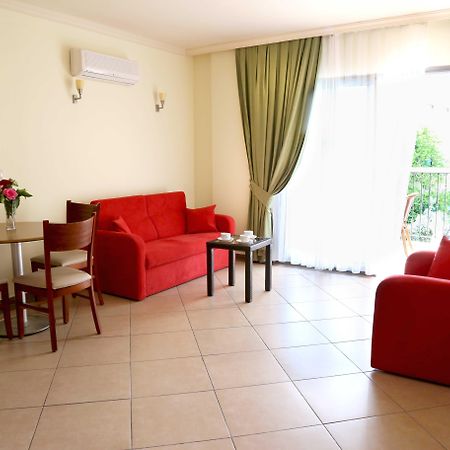 Club Karakas Apart Otel Marmaris Extérieur photo