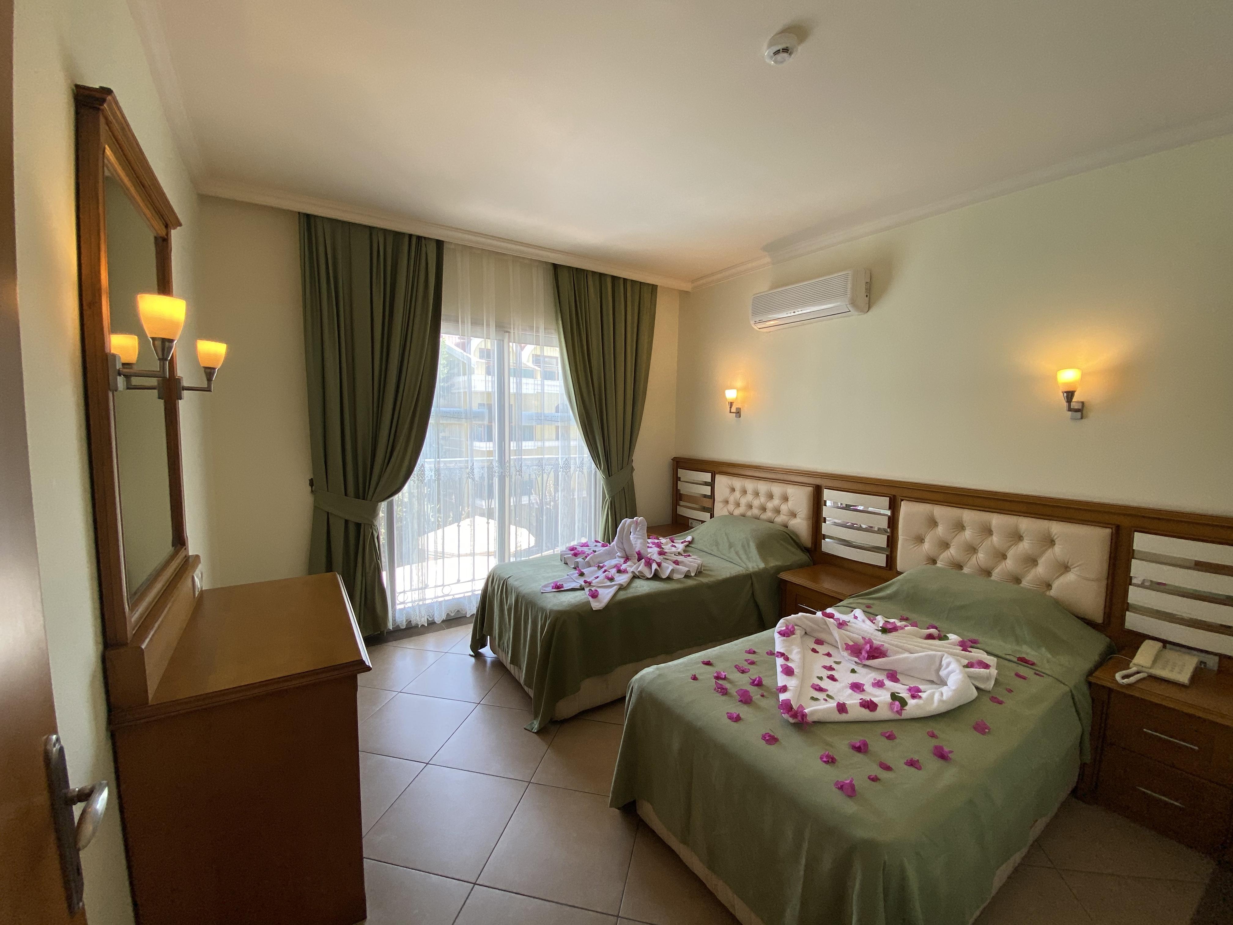 Club Karakas Apart Otel Marmaris Extérieur photo
