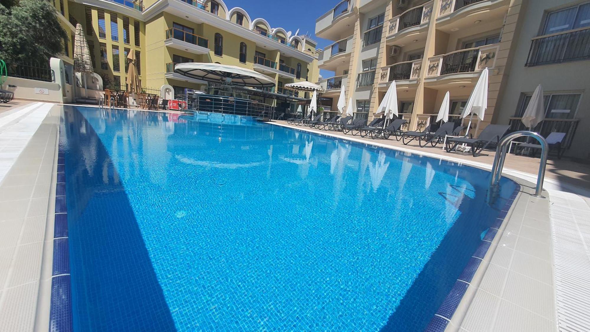 Club Karakas Apart Otel Marmaris Extérieur photo