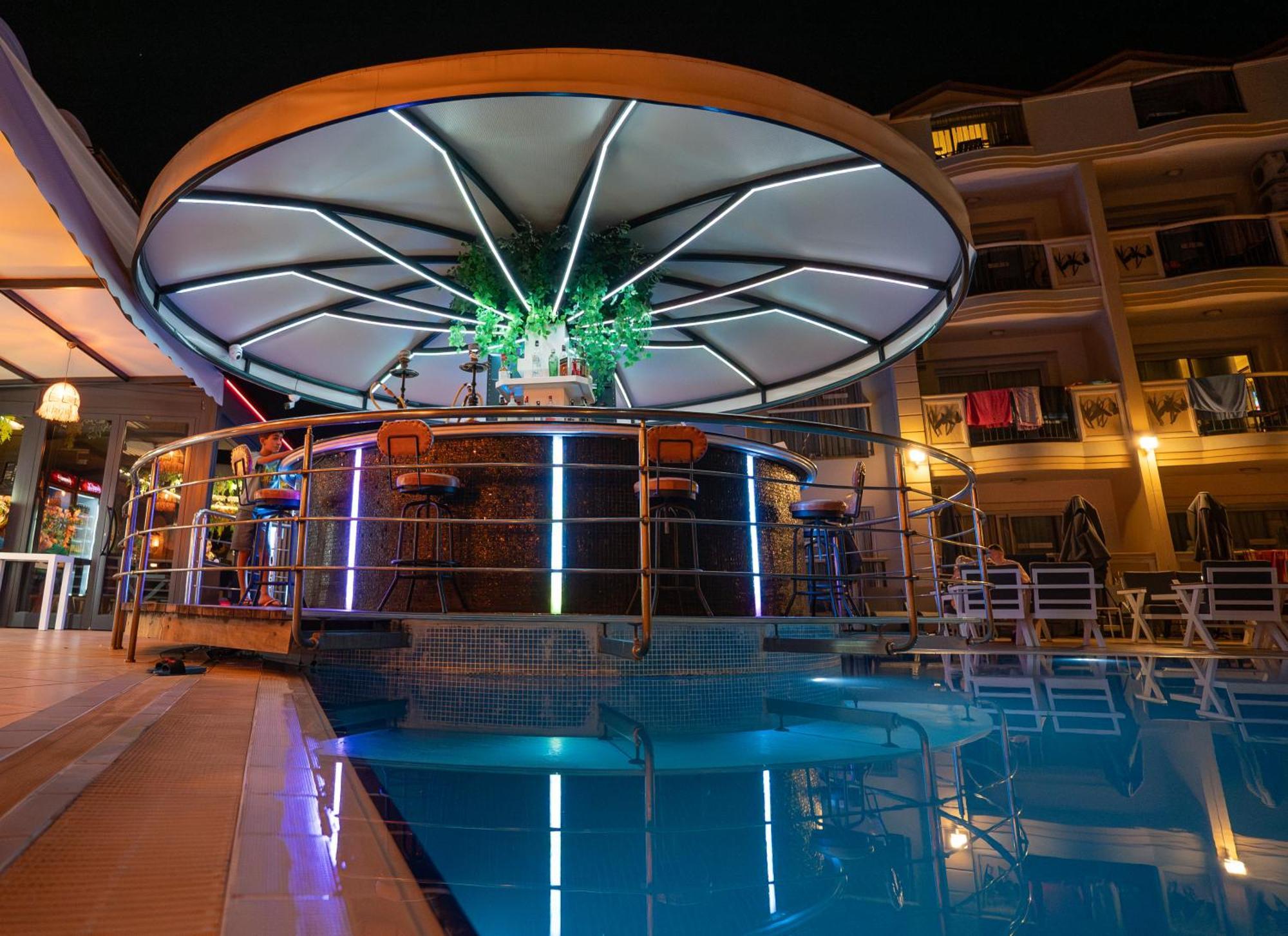 Club Karakas Apart Otel Marmaris Extérieur photo
