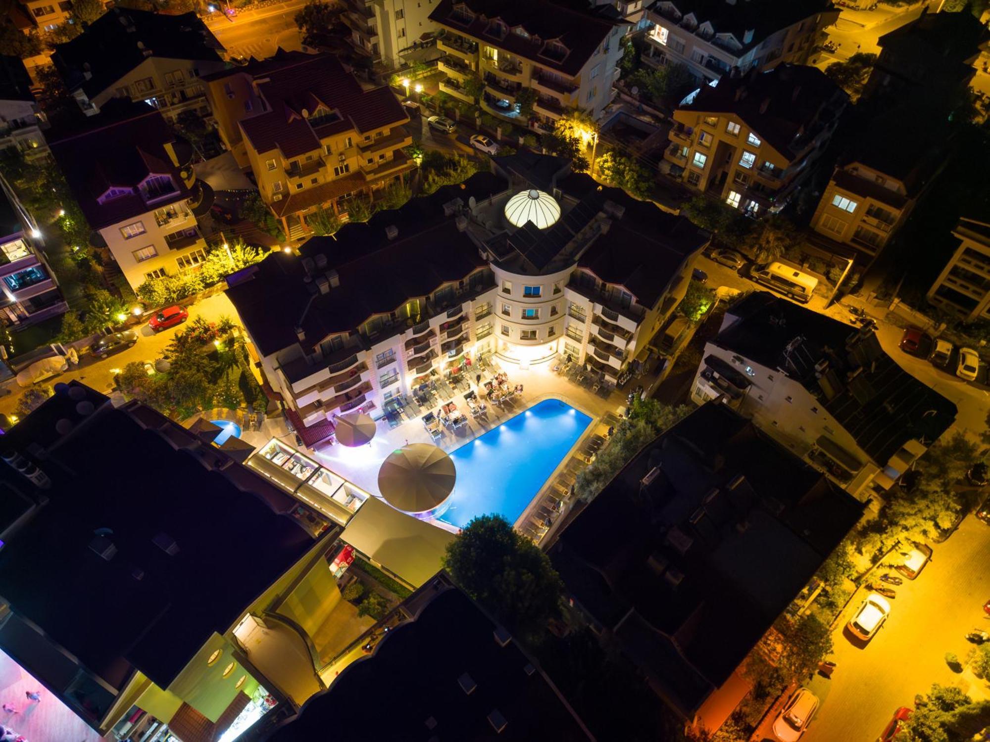Club Karakas Apart Otel Marmaris Extérieur photo