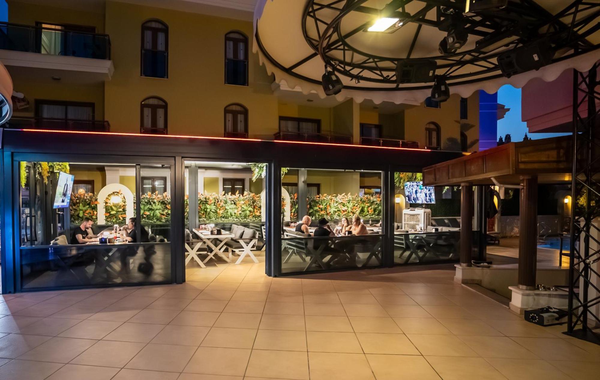 Club Karakas Apart Otel Marmaris Extérieur photo