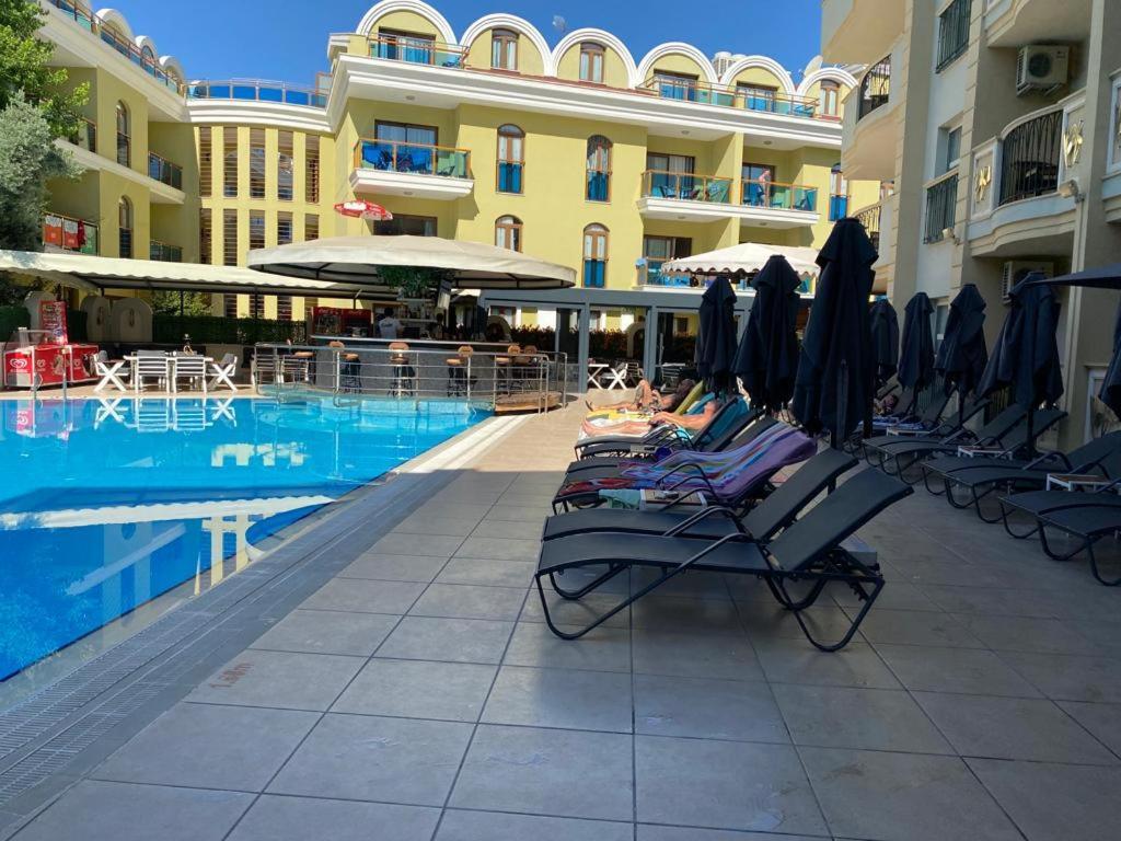 Club Karakas Apart Otel Marmaris Extérieur photo