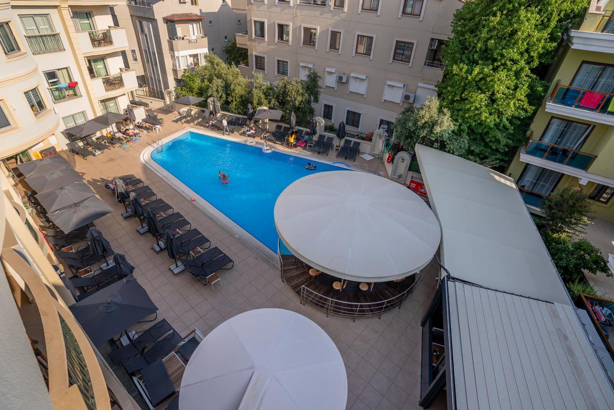 Club Karakas Apart Otel Marmaris Extérieur photo