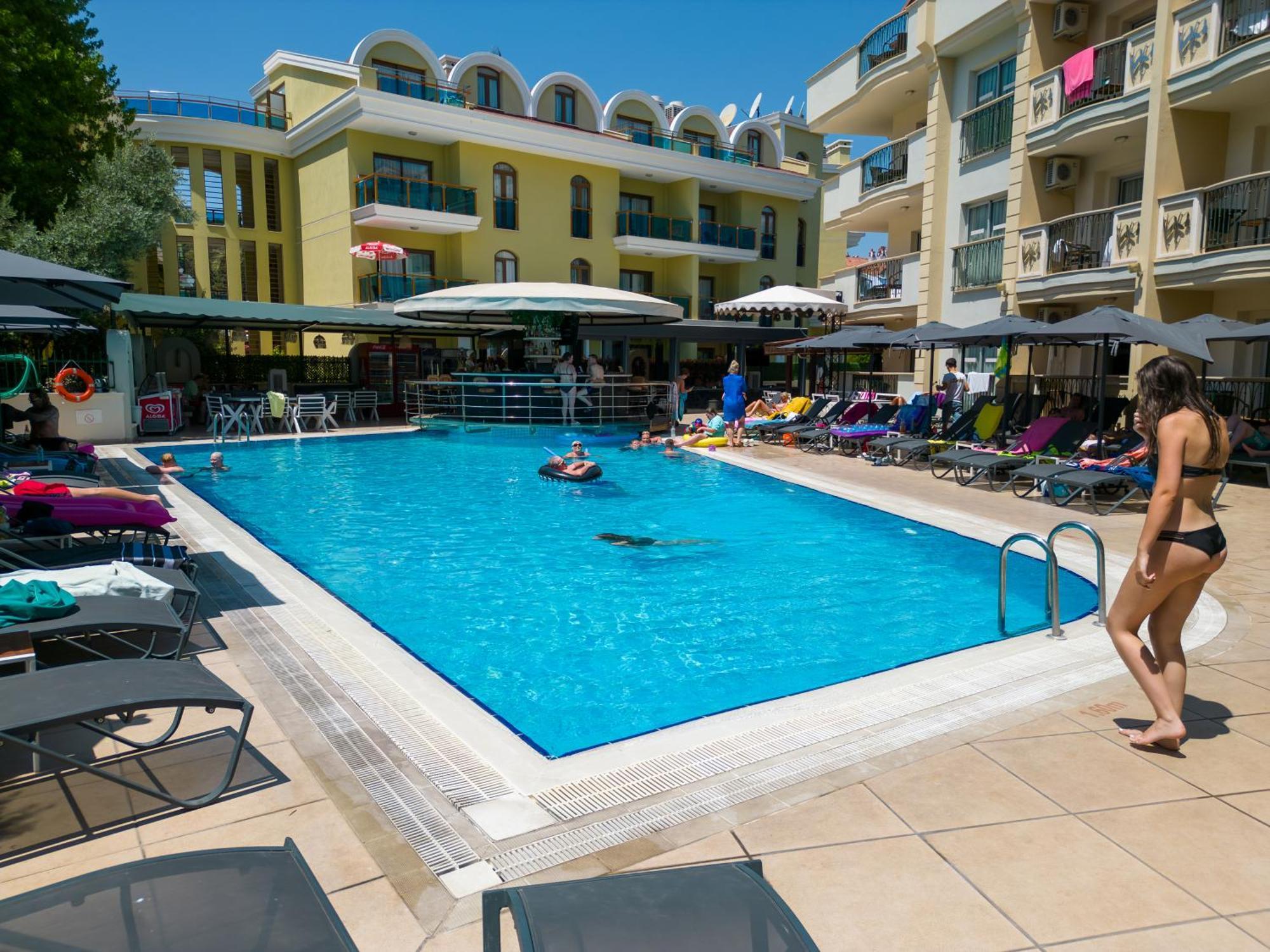 Club Karakas Apart Otel Marmaris Extérieur photo